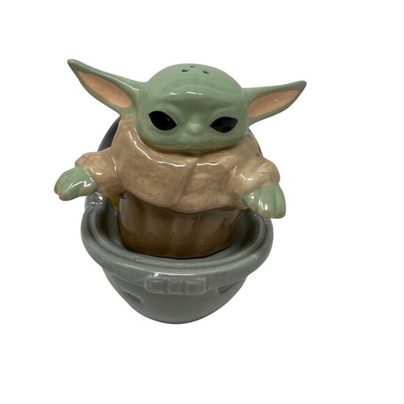 Star Wars Salt Pepper Set The Mandalorian The Child Baby Yoda Grogu Ceramic New - Picture 5 of 15